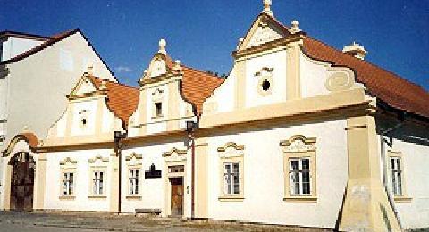 Stará pošta - Suvorovův dům